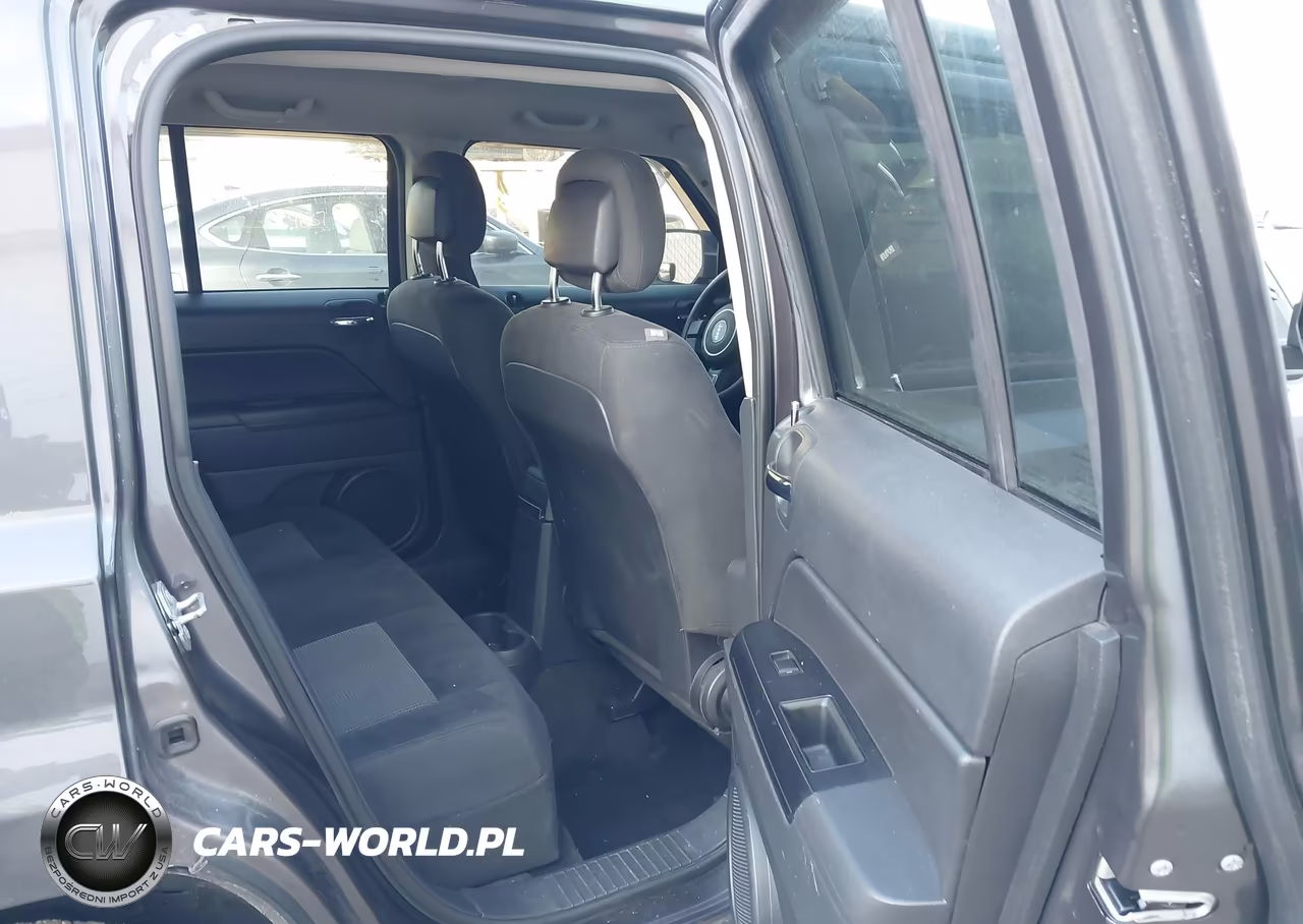 2016 Jeep Patriot Sport VIN:1C4NJPBA6GD575370 - 8