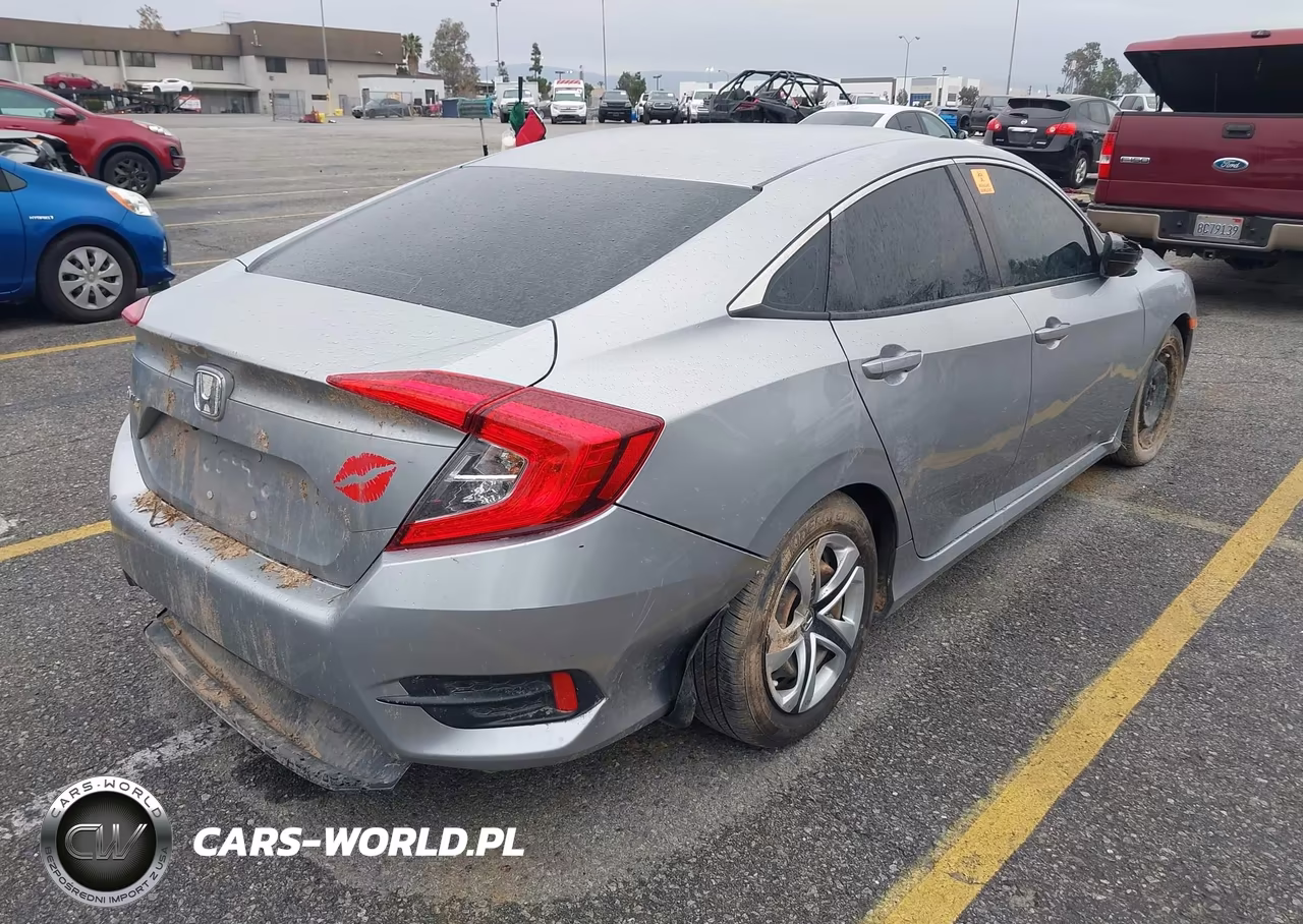 2018 Honda Civic Lx VIN:19XFC2F5XJE010642 - 4