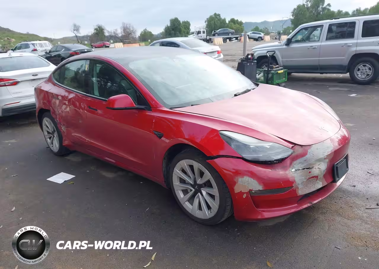 TESLA MODEL 3