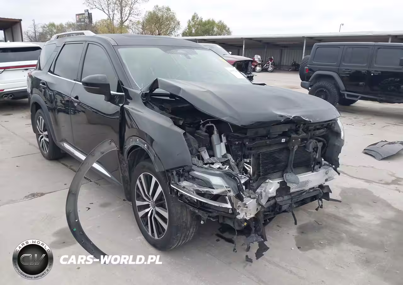 2023 Nissan Pathfinder Platinum Fwd