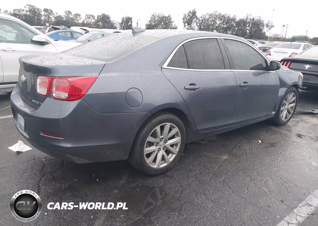 2015 Chevrolet Malibu 2Lt VIN:1G11D5SL8FF252574 - 4