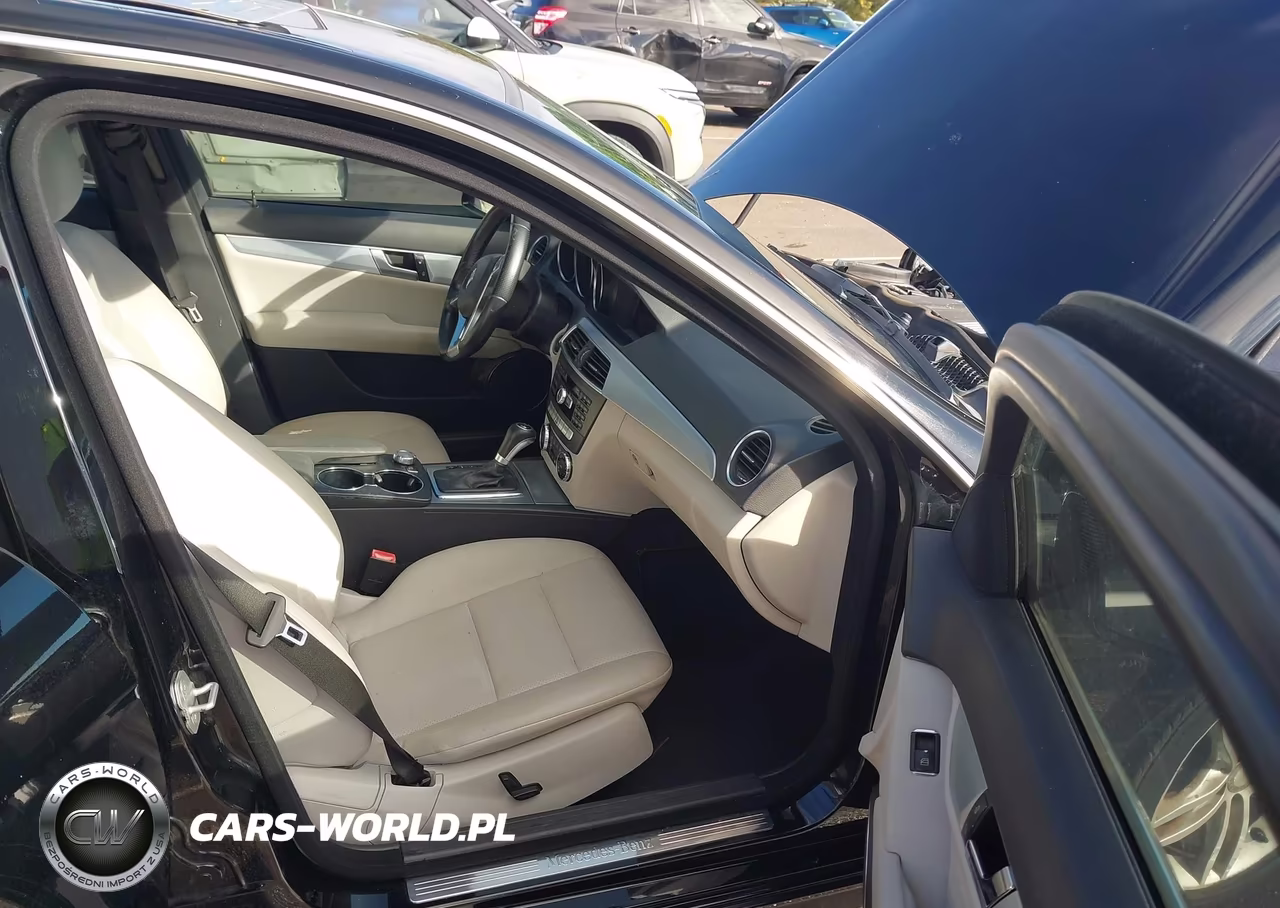 2013 Mercedes-Benz C 250 Sport VIN:WDDGF4HB3DA755143 - 5