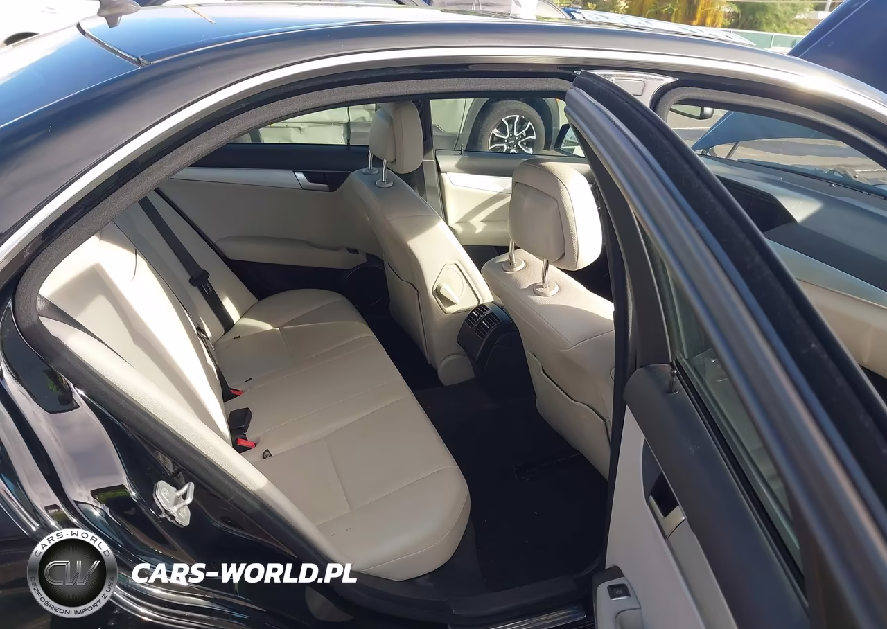 2013 Mercedes-Benz C 250 Sport VIN:WDDGF4HB3DA755143 - 8