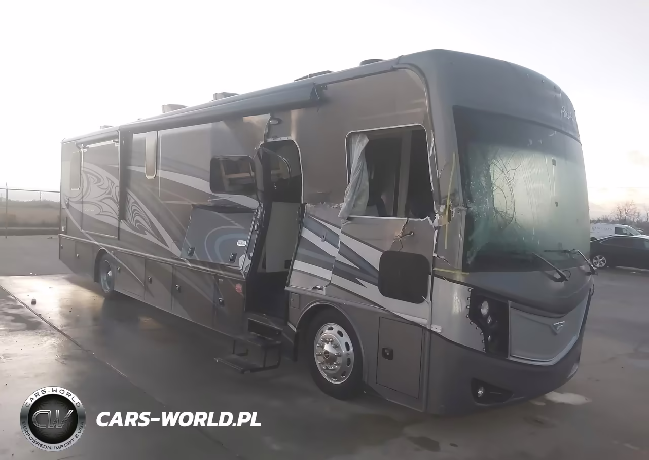 2022 Freightliner Chassis Xc