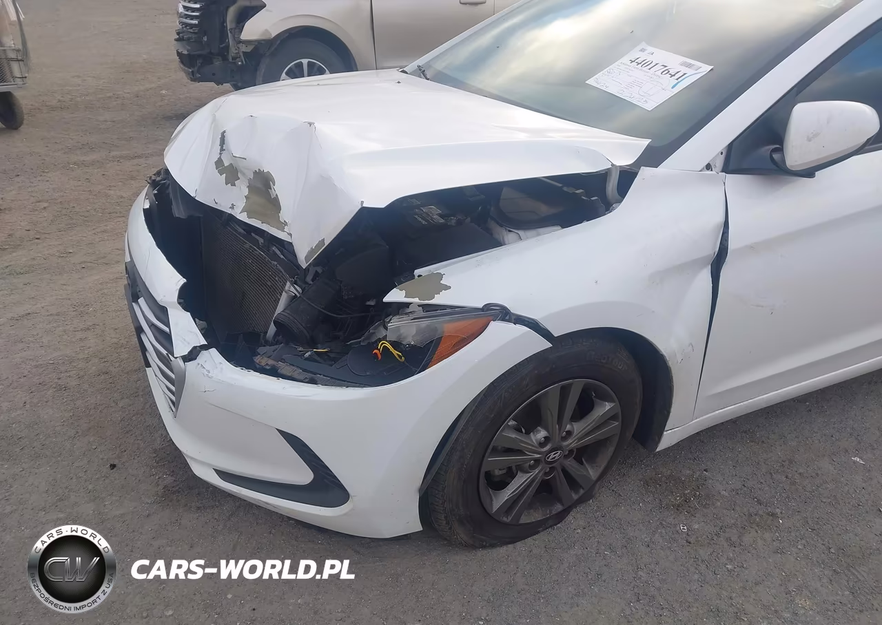 2018 Hyundai Elantra Sel VIN:5NPD84LF0JH339914 - 17
