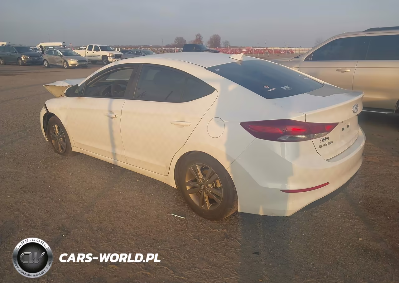 2018 Hyundai Elantra Sel VIN:5NPD84LF0JH339914 - 3