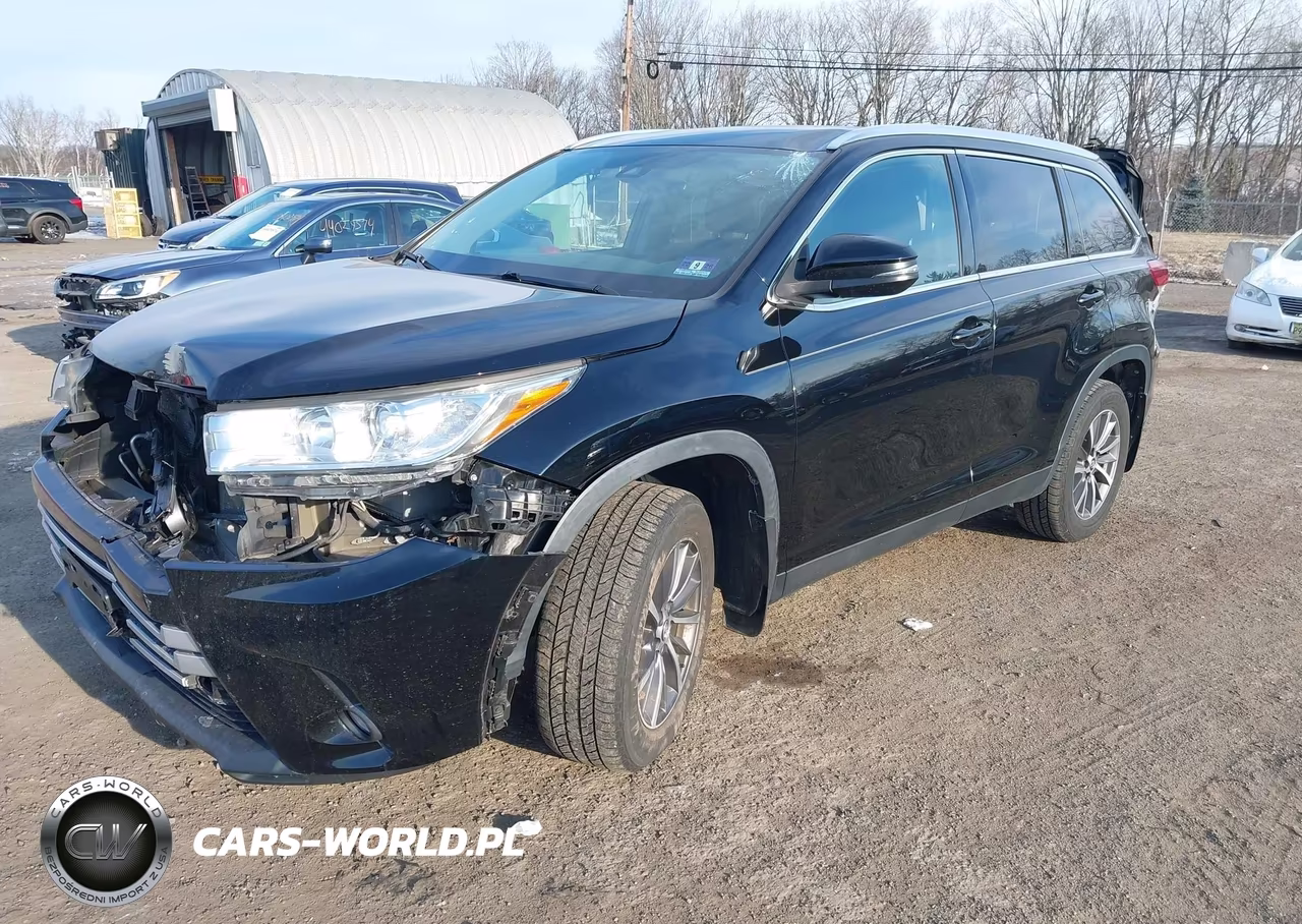 2019 Toyota Highlander Xle VIN:5TDJZRFH1KS589443 - 2