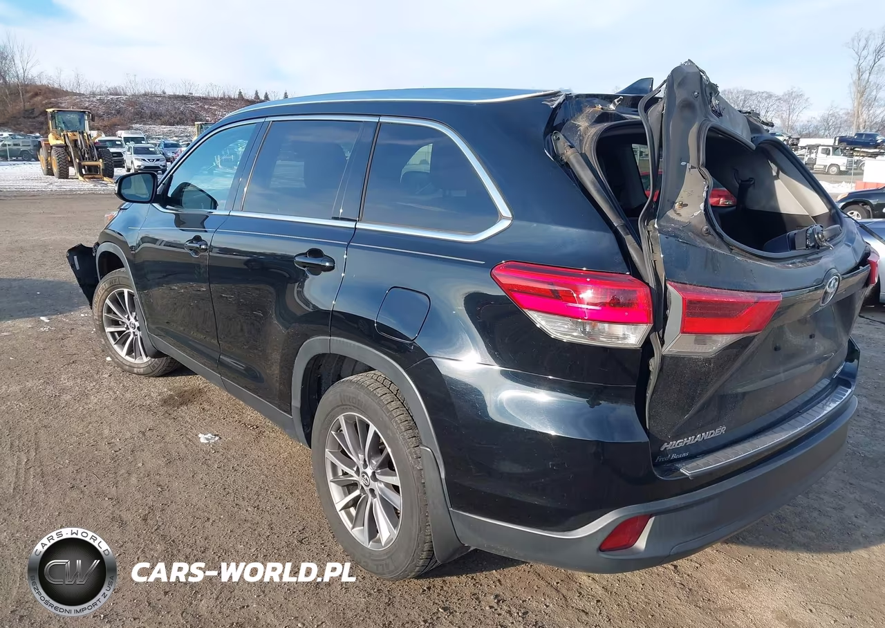 2019 Toyota Highlander Xle VIN:5TDJZRFH1KS589443 - 3