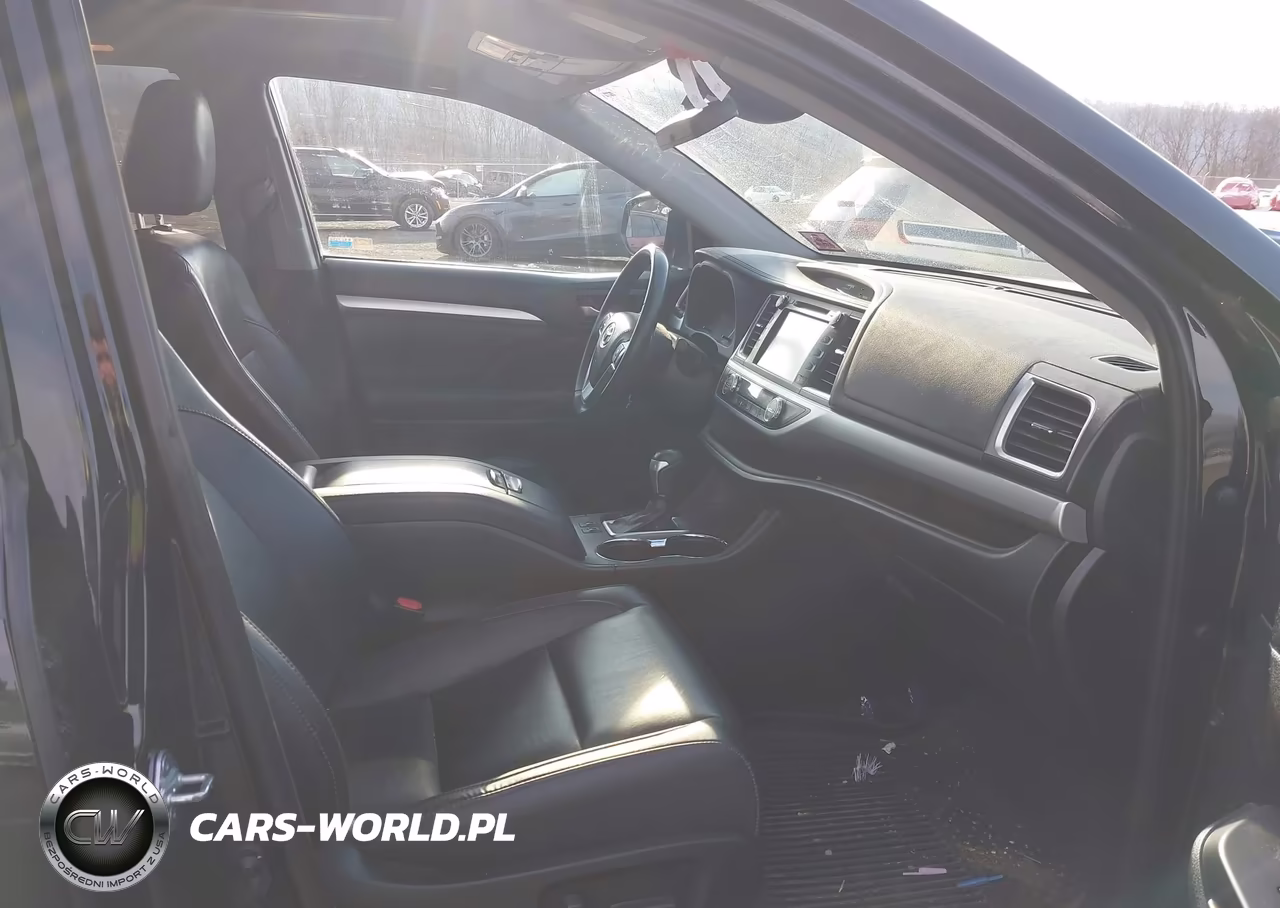 2019 Toyota Highlander Xle VIN:5TDJZRFH1KS589443 - 5