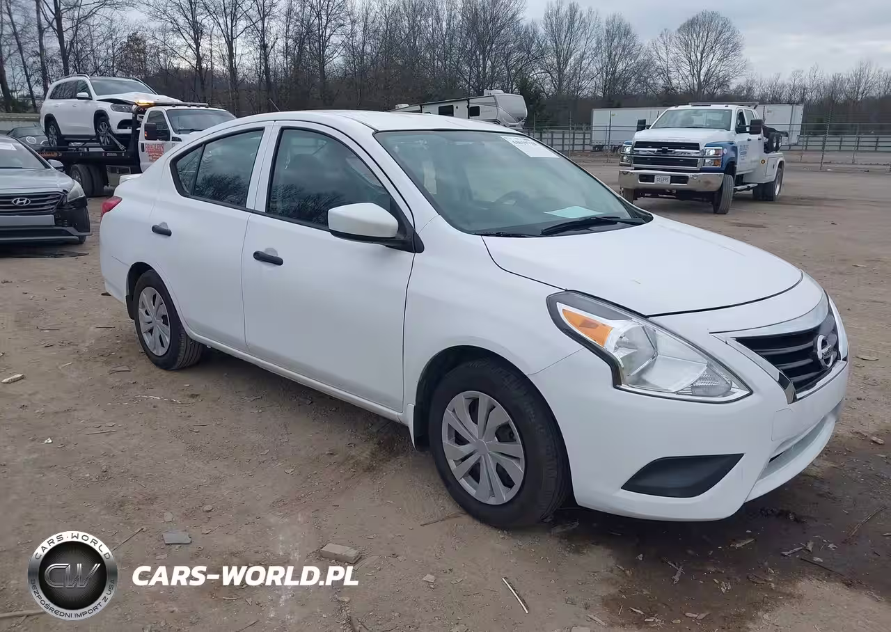 2018 Nissan Versa 1.6 S+