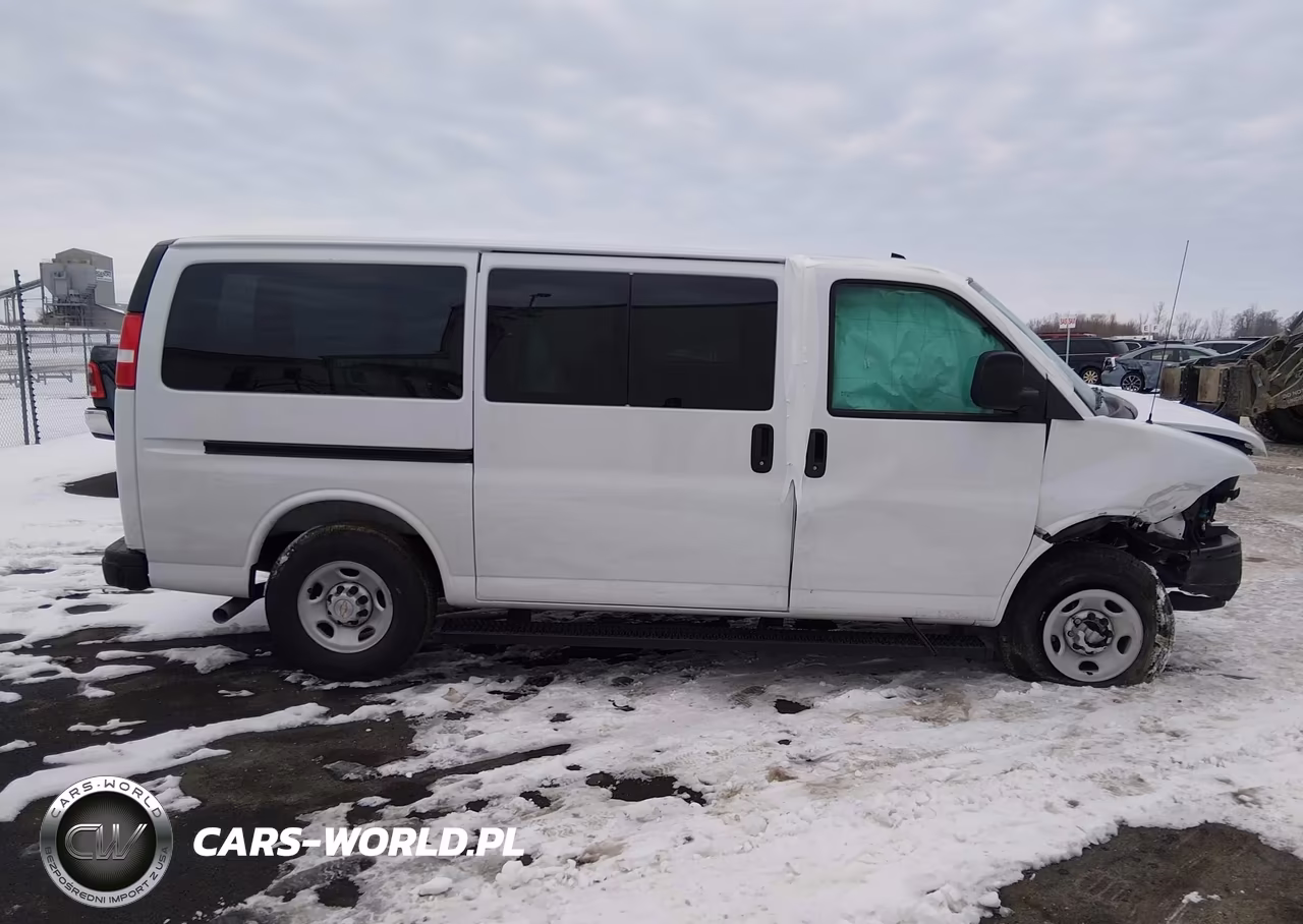 2025 Chevrolet Express Passenger Rwd 2500 Regular Wheelbase Ls VIN:1GAWGEFP6S1268242 - 13