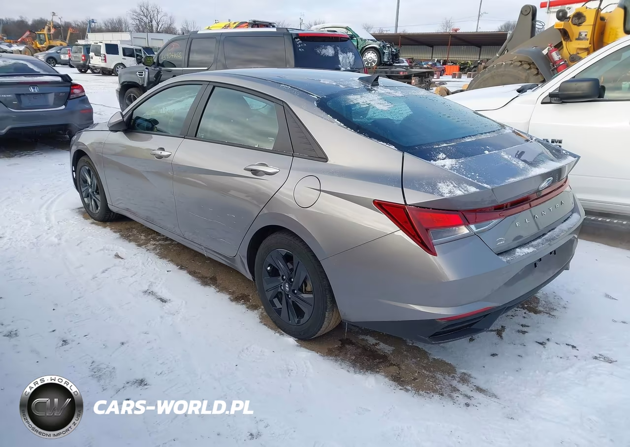2023 Hyundai Elantra Sel VIN:KMHLM4AG2PU374970 - 3