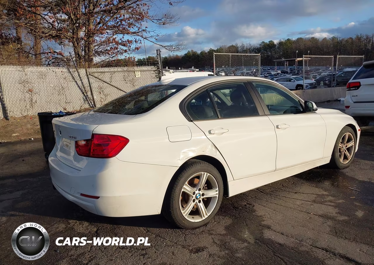 2015 BMW 320I xDrive VIN:WBA3C3C52FP663810 - 4