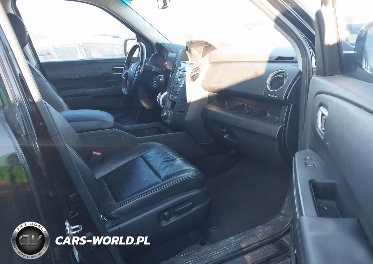 2010 Honda Pilot Touring VIN:5FNYF3H82AB010304 - 5