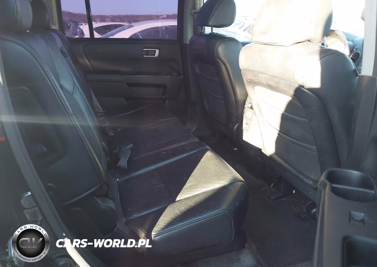 2010 Honda Pilot Touring VIN:5FNYF3H82AB010304 - 8