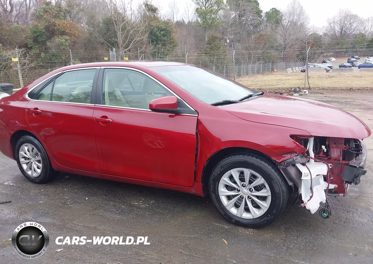 2015 Toyota Camry Le VIN:4T1BF1FK4FU978083 - 13