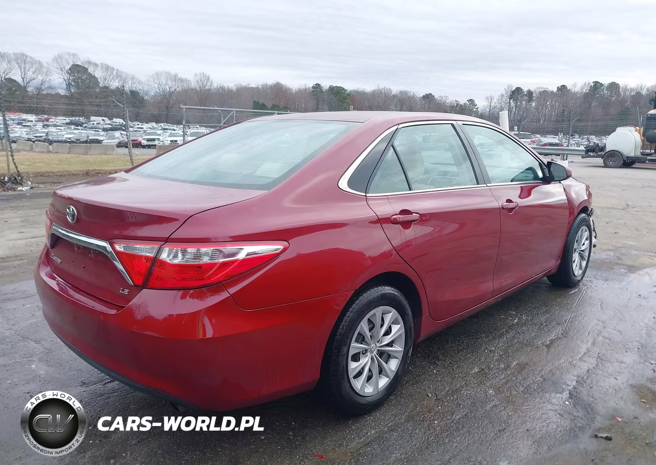 2015 Toyota Camry Le VIN:4T1BF1FK4FU978083 - 4