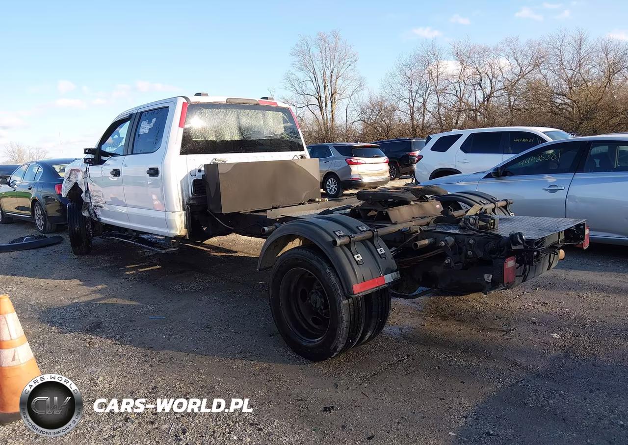 2022 Ford F-550 Chassis Xl VIN:1FD0W5HT2NEF83011 - 3