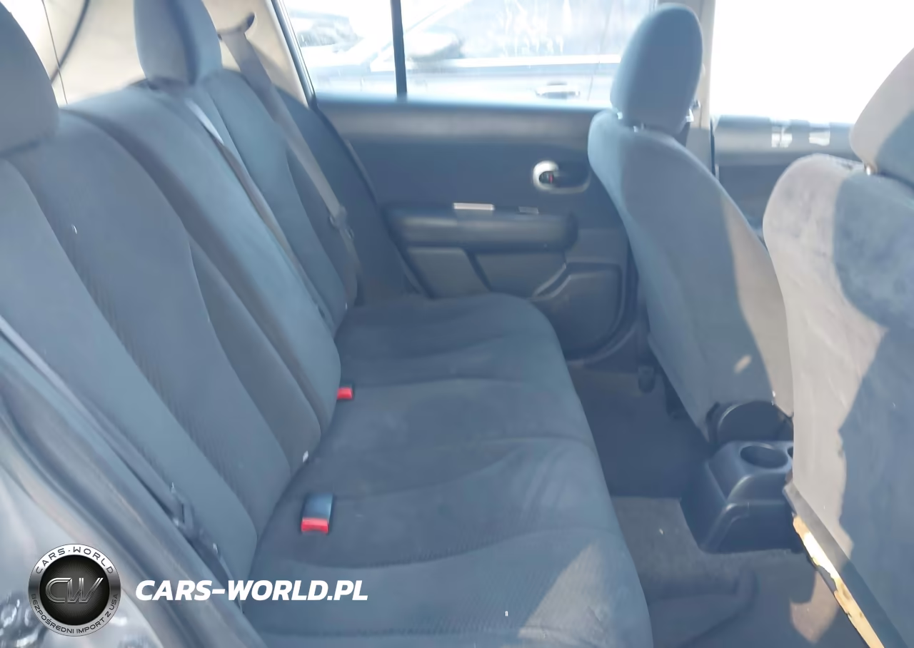 2011 Nissan Versa 1.8S VIN:3N1BC1CP2BL372804 - 8