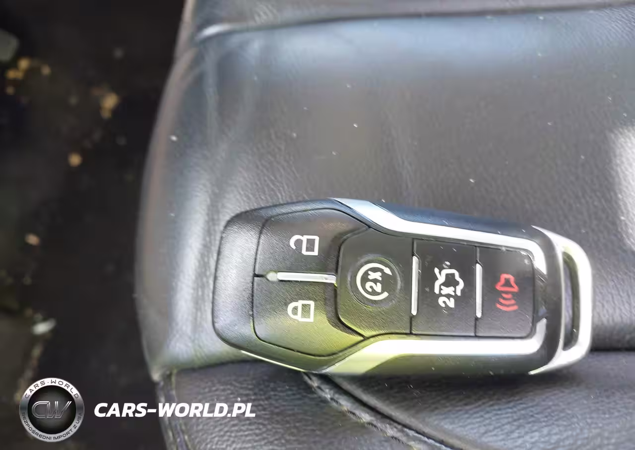 2016 Ford Edge Titanium VIN:2FMPK4K91GBB43734 - 11