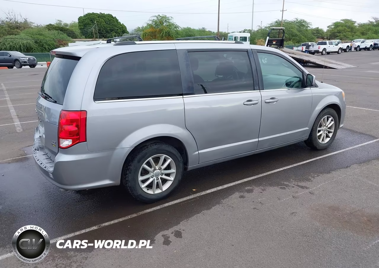 2019 Dodge Grand Caravan Sxt VIN:2C4RDGCG9KR660589 - 4