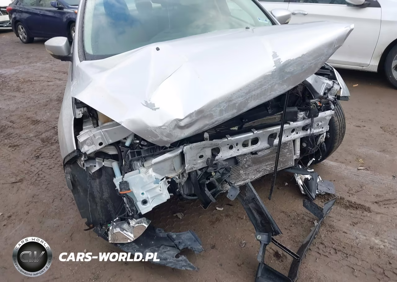 2017 Ford Focus Se VIN:1FADP3FE8HL295088 - 6