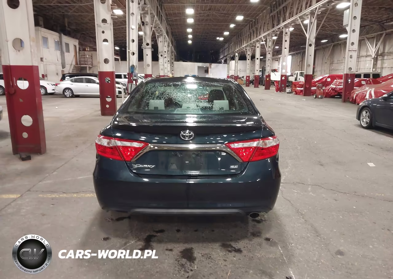 2015 Toyota Camry Se VIN:4T1BF1FK3FU904640 - 16