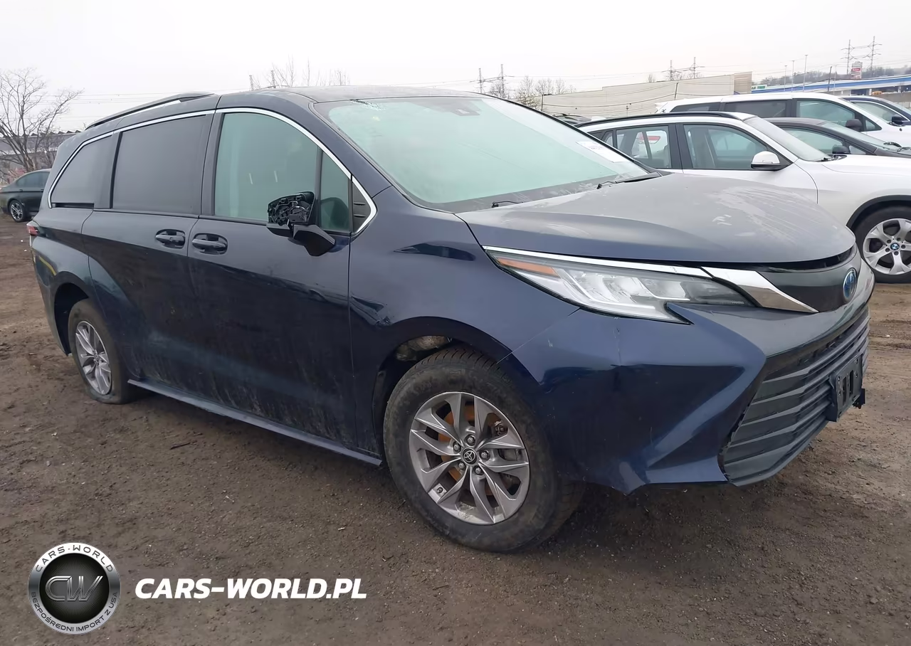 2022 Toyota Sienna Le