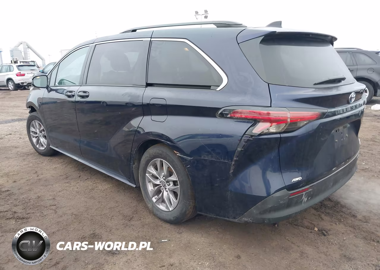 2022 Toyota Sienna Le VIN:5TDKSKFC9NS064154 - 3