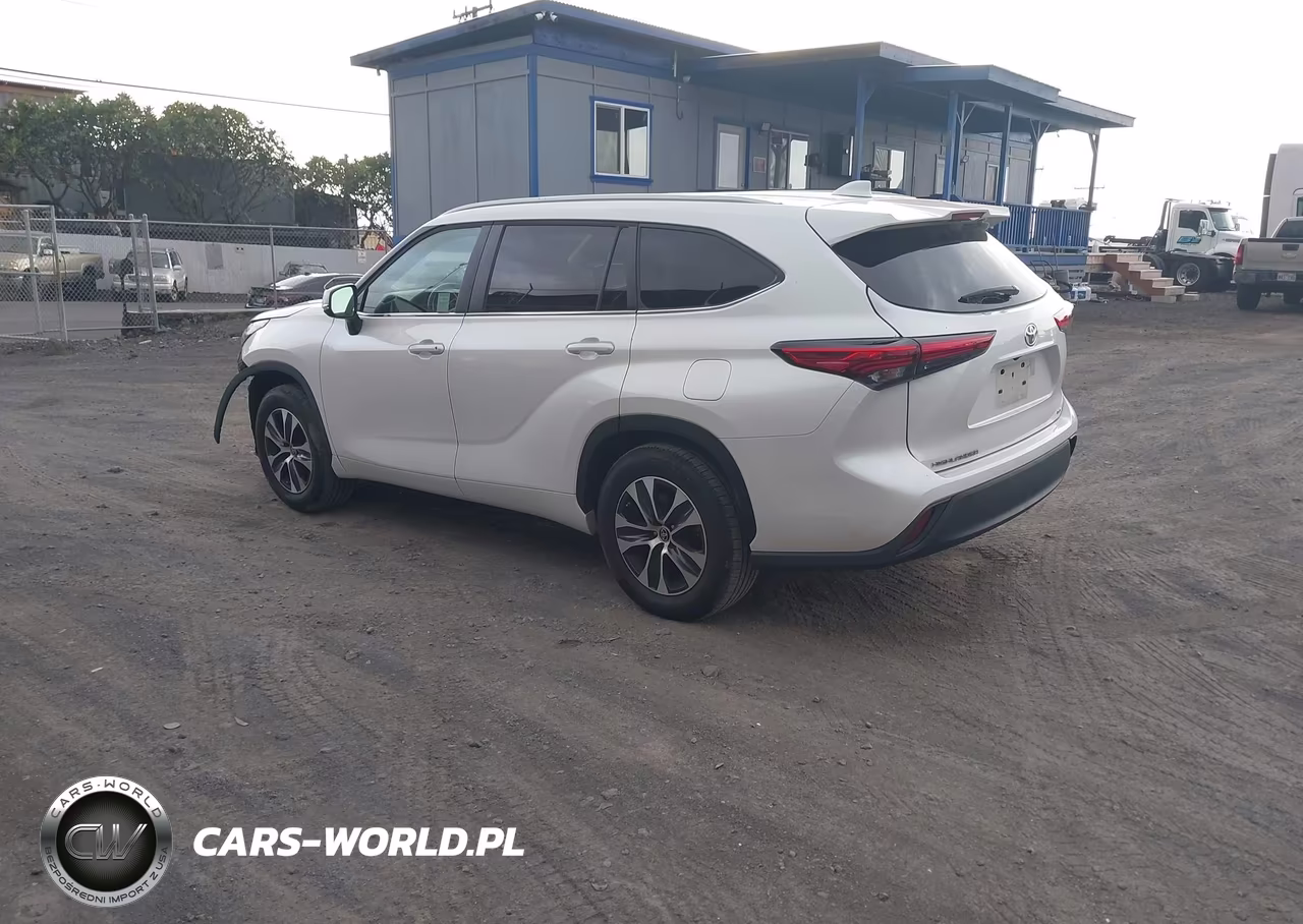 2023 Toyota Highlander Xle VIN:5TDKDRAH1PS510869 - 3