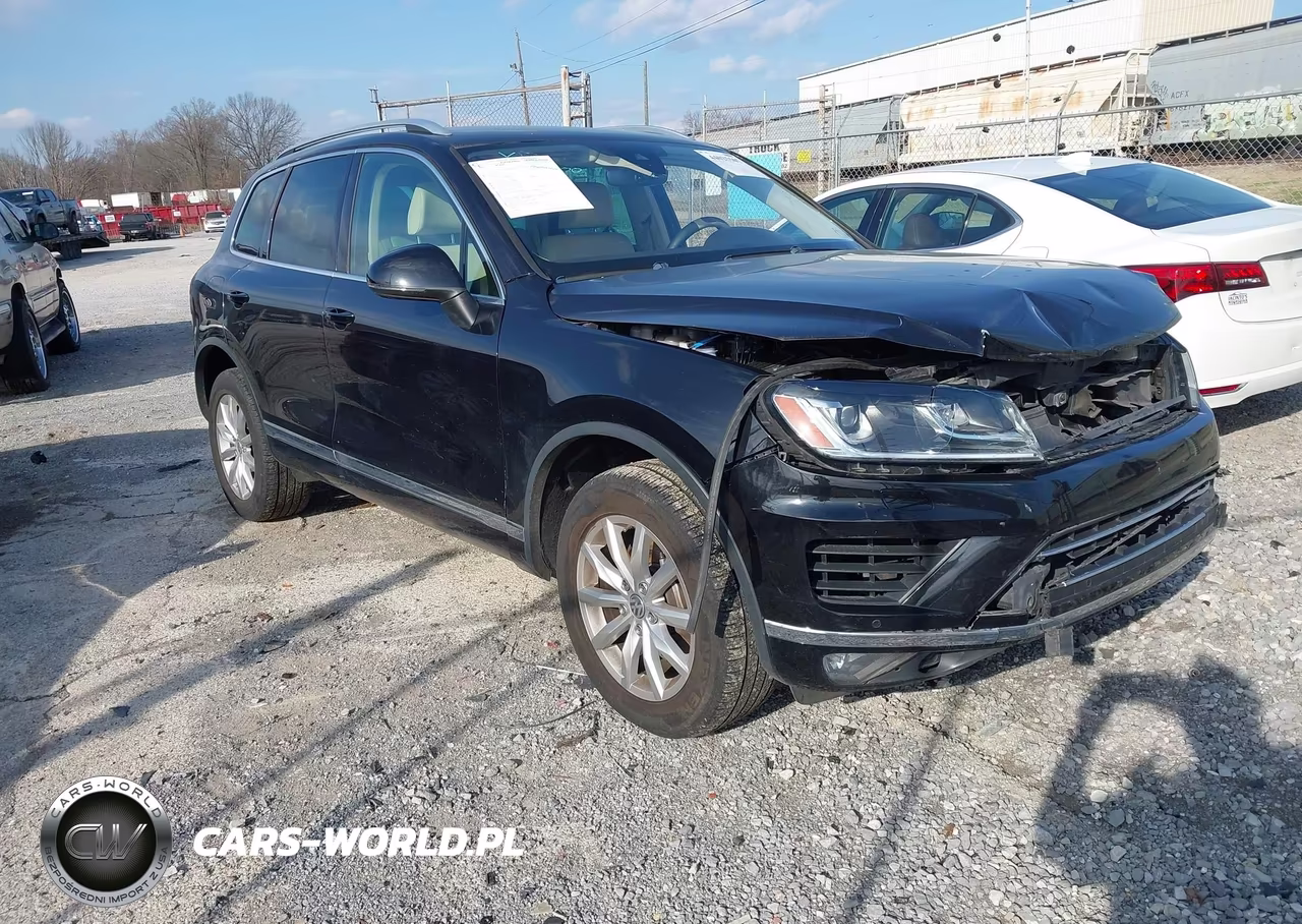 2017 Volkswagen Touareg V6 Sport