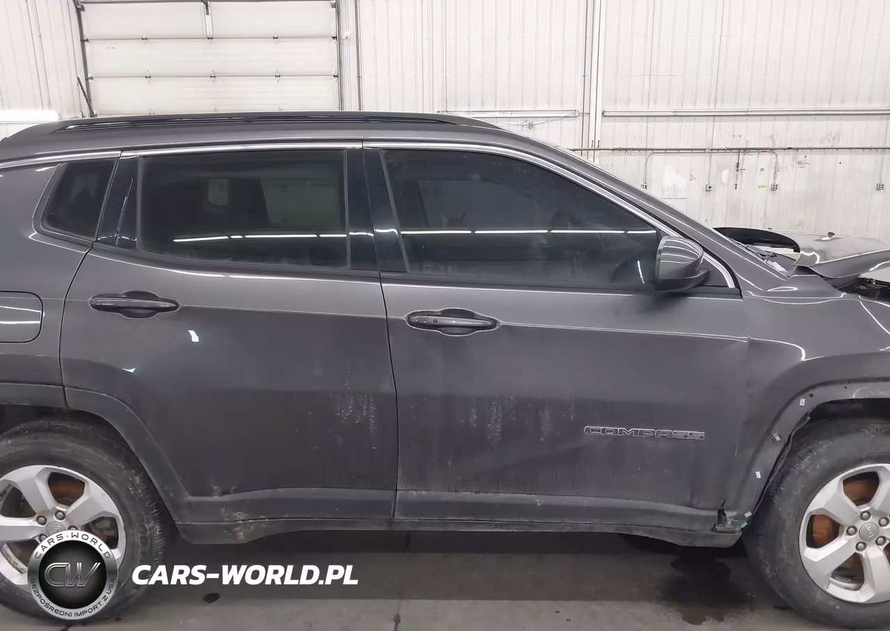2018 Jeep Compass Latitude 4X4 VIN:3C4NJDBB2JT178635 - 14
