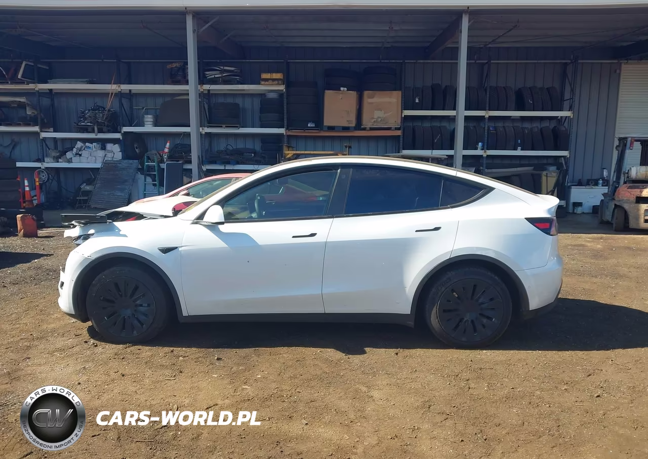 2022 Tesla Model Y Long Range Dual Motor All-Wheel Drive VIN:7SAYGAEE8NF540779 - 14