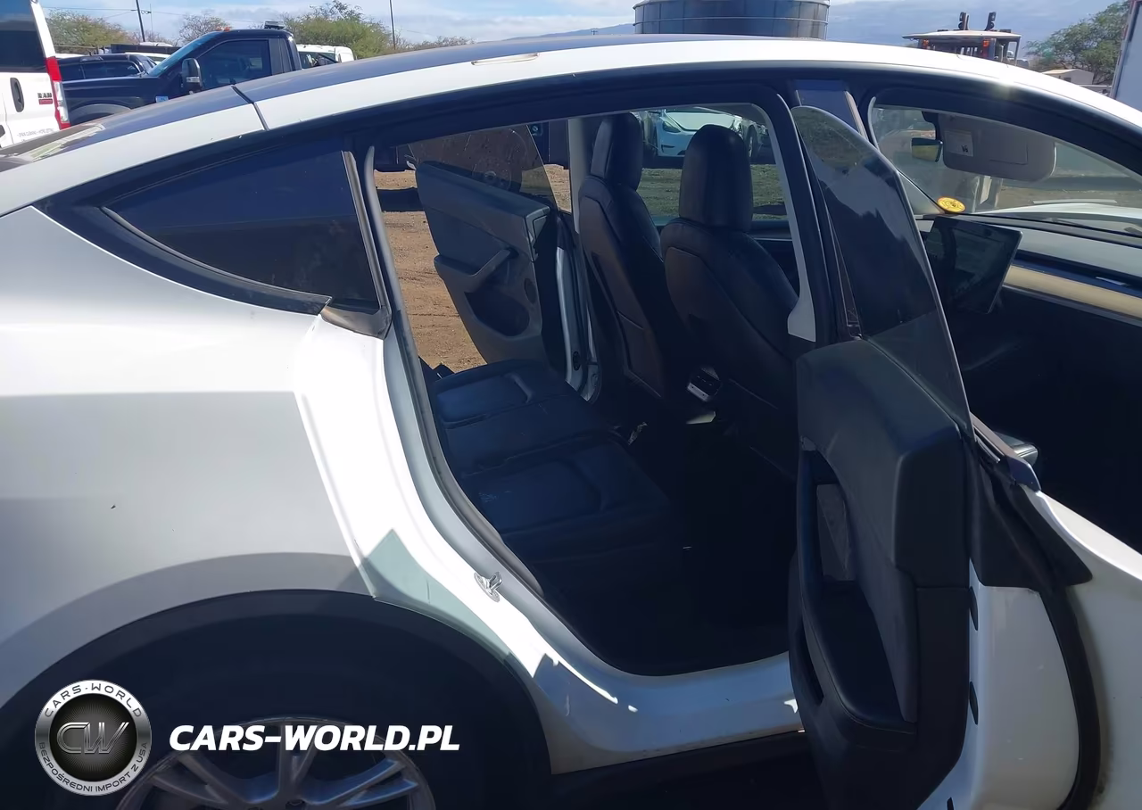 2022 Tesla Model Y Long Range Dual Motor All-Wheel Drive VIN:7SAYGAEE8NF540779 - 8