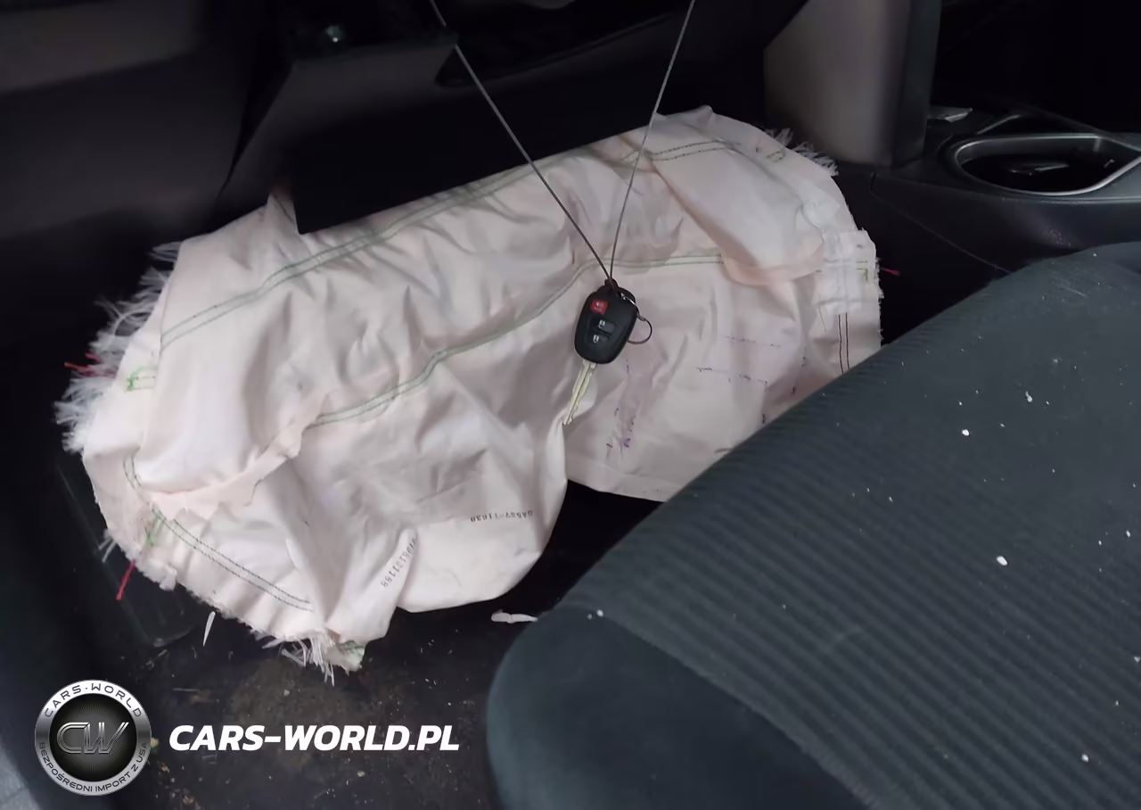 2018 Toyota Rav4 Le VIN:JTMZFREVXJJ193008 - 11
