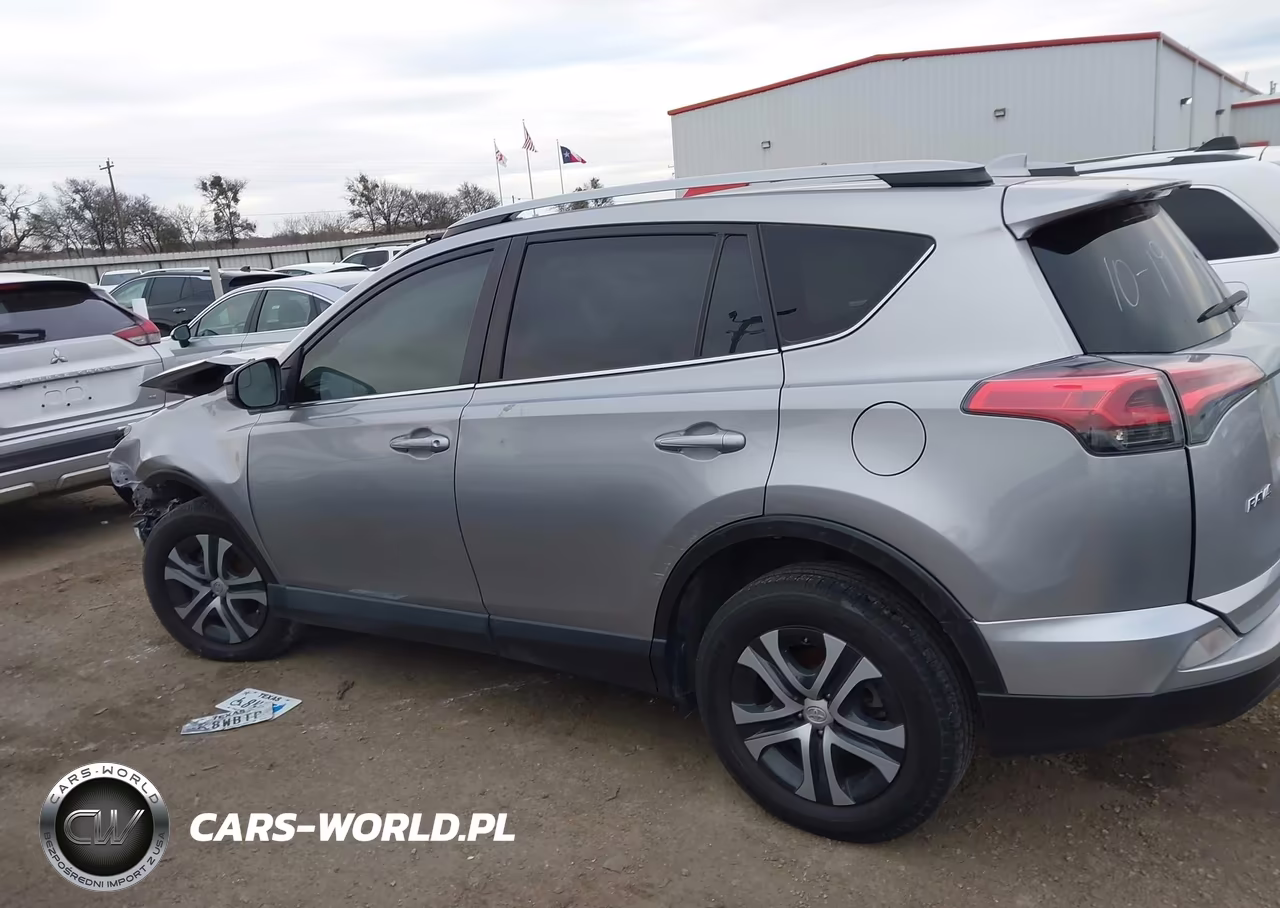 2018 Toyota Rav4 Le VIN:JTMZFREVXJJ193008 - 15