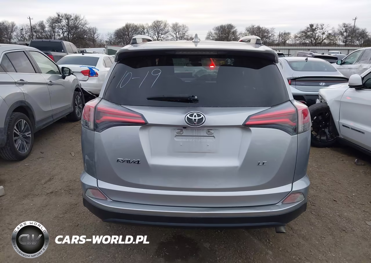 2018 Toyota Rav4 Le VIN:JTMZFREVXJJ193008 - 17