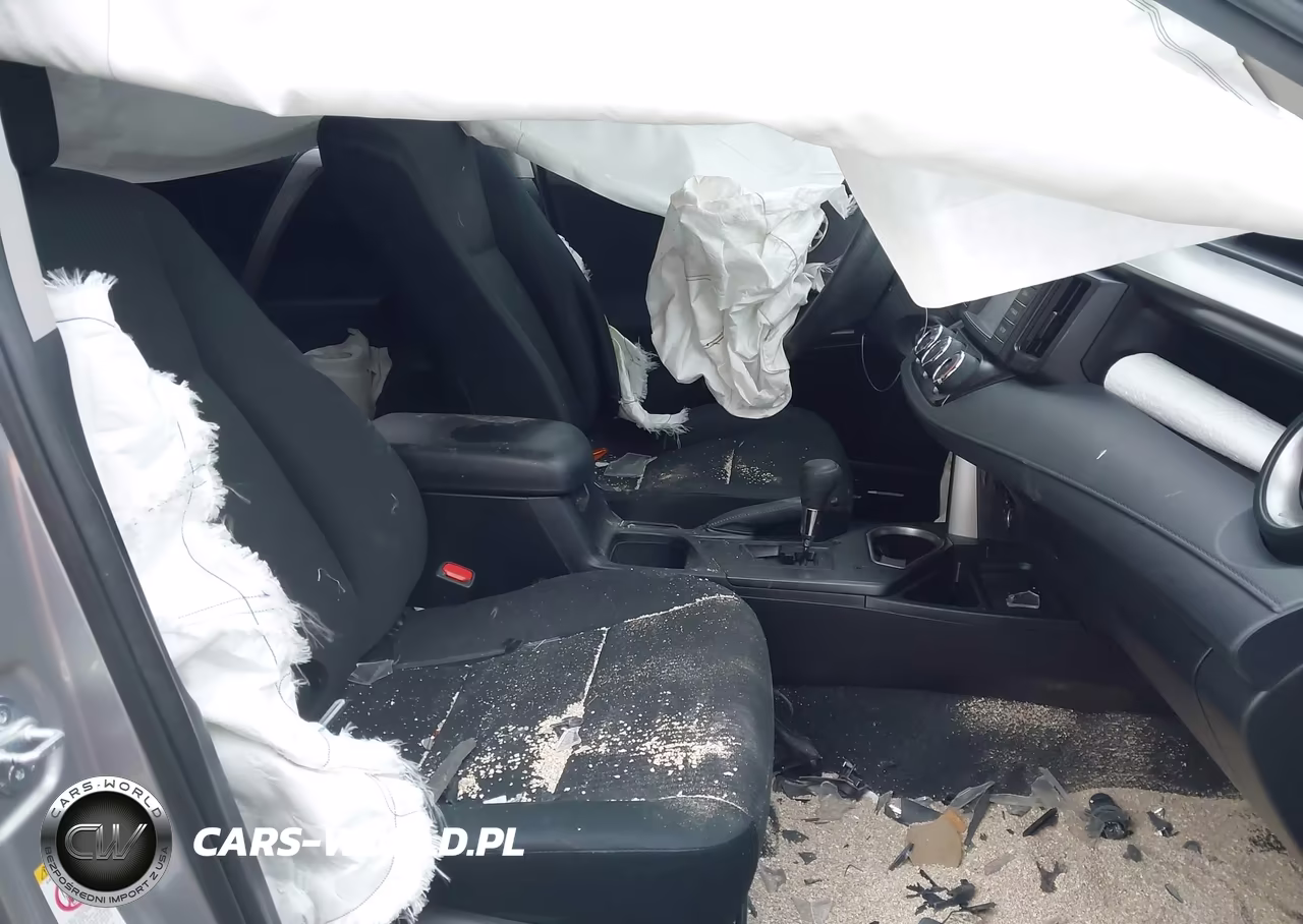 2018 Toyota Rav4 Le VIN:JTMZFREVXJJ193008 - 5
