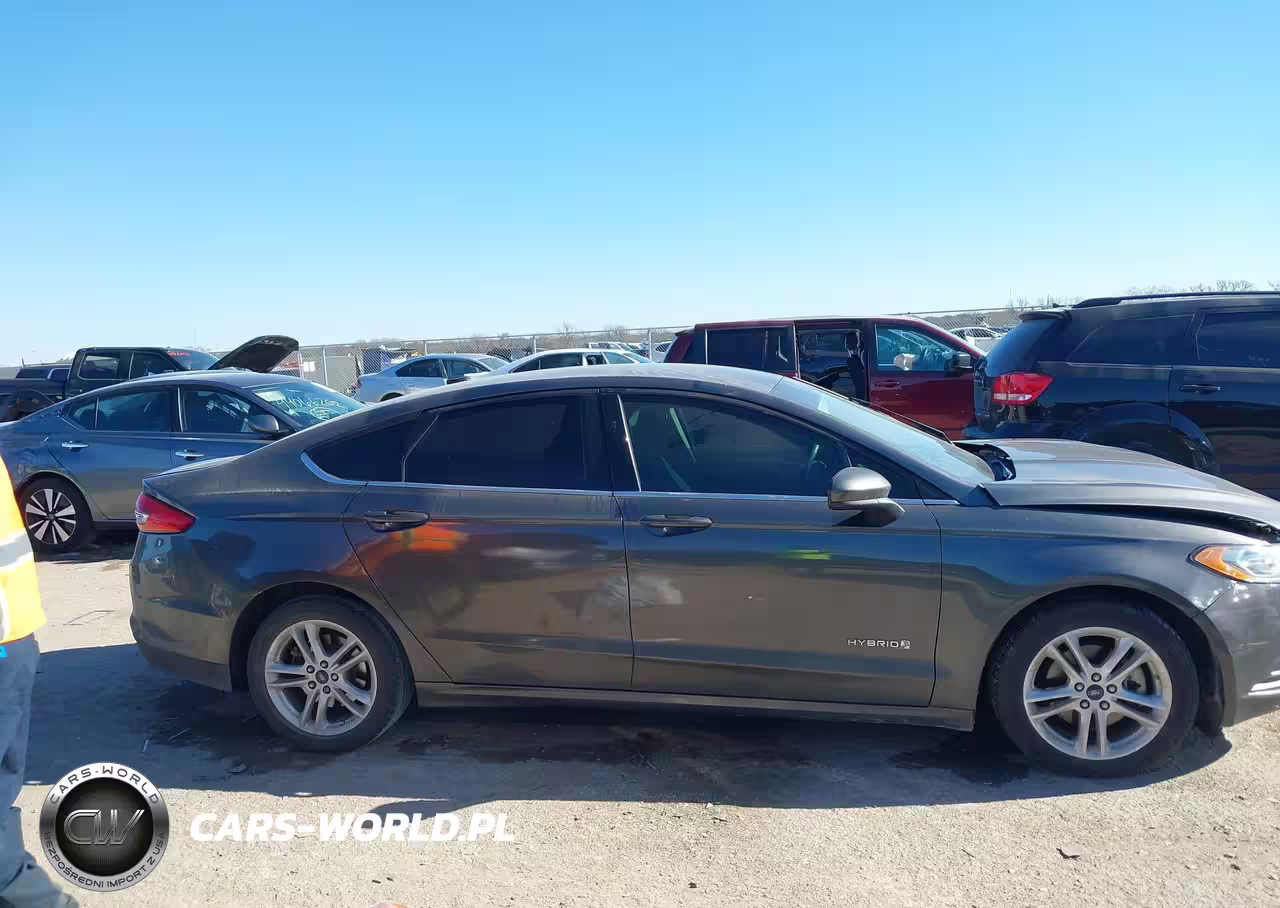 2018 Ford Fusion Hybrid Se VIN:3FA6P0LU0JR247983 - 13