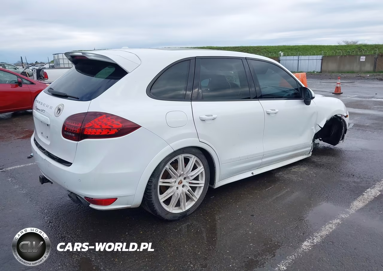 2014 Porsche Cayenne Gts VIN:WP1AD2A20ELA73362 - 4