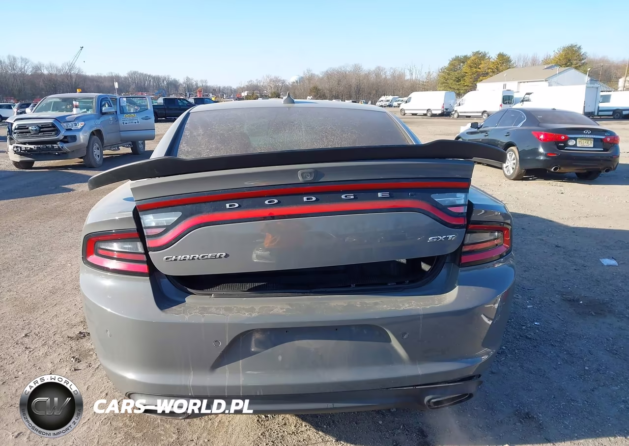 2018 Dodge Charger Sxt Plus Rwd VIN:2C3CDXHG3JH179390 - 16