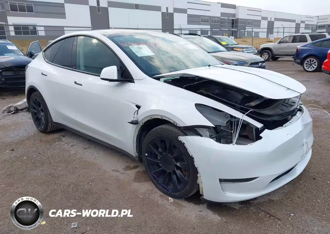 2022 Tesla Model Y Long Range Dual Motor All-Wheel Drive