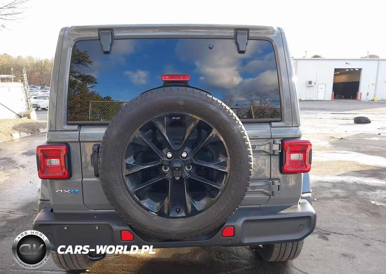 2021 Jeep Wrangler 4Xe Unlimited Sahara 4X4 VIN:1C4JJXP64MW698538 - 16