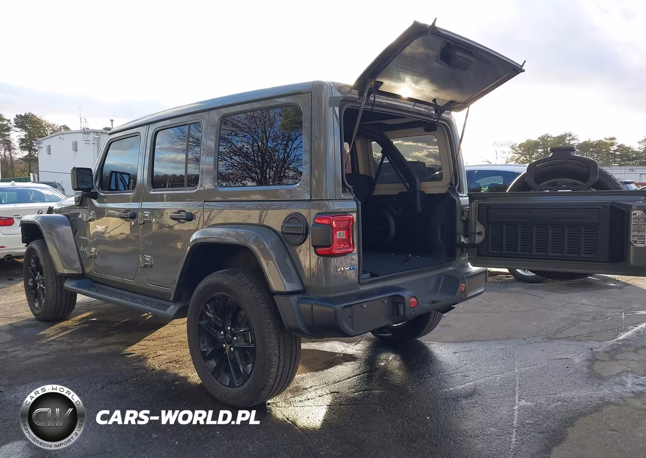 2021 Jeep Wrangler 4Xe Unlimited Sahara 4X4 VIN:1C4JJXP64MW698538 - 3