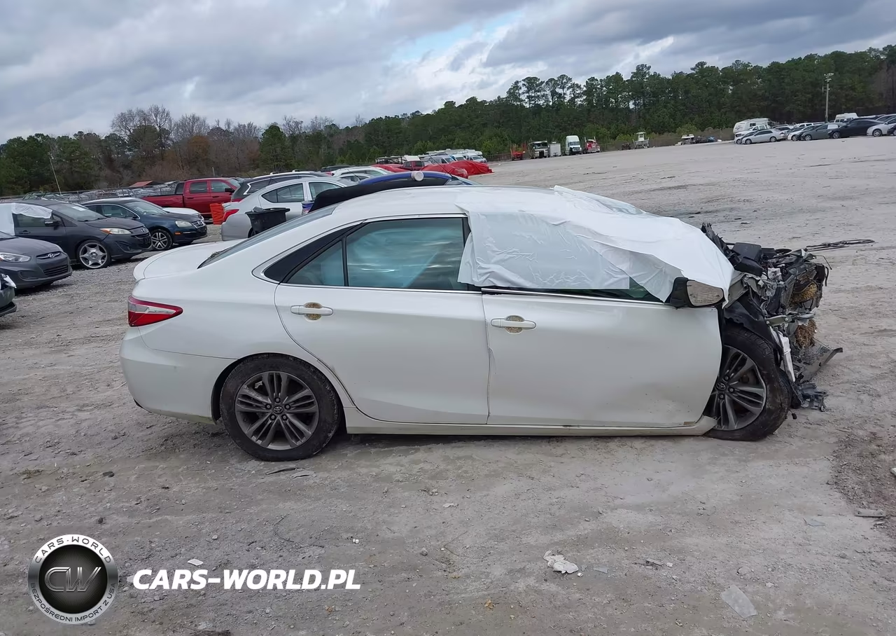 2016 Toyota Camry Se VIN:4T1BF1FK1GU228495 - 13