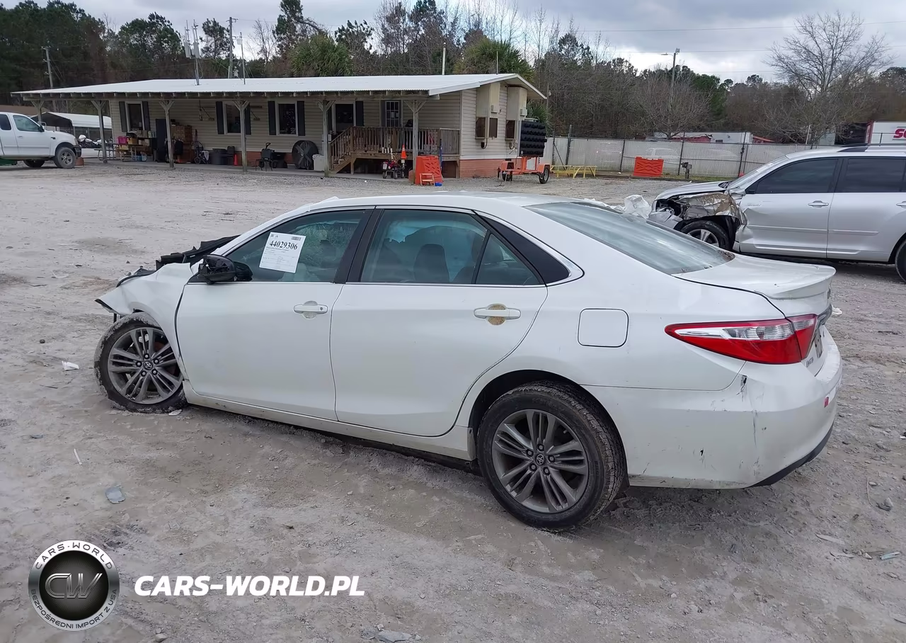 2016 Toyota Camry Se VIN:4T1BF1FK1GU228495 - 14