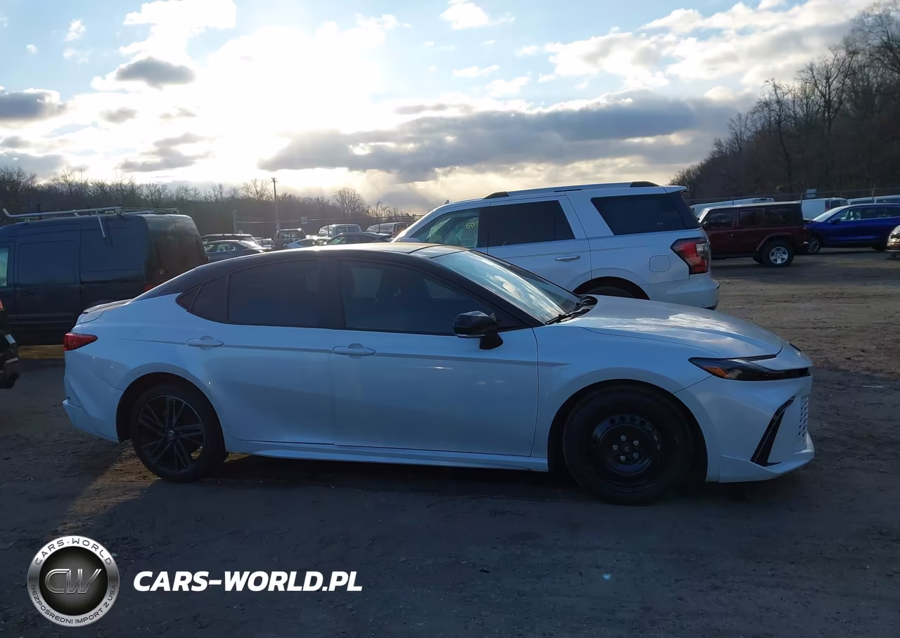 2025 Toyota Camry Xse VIN:4T1DAACK6SU026207 - 12