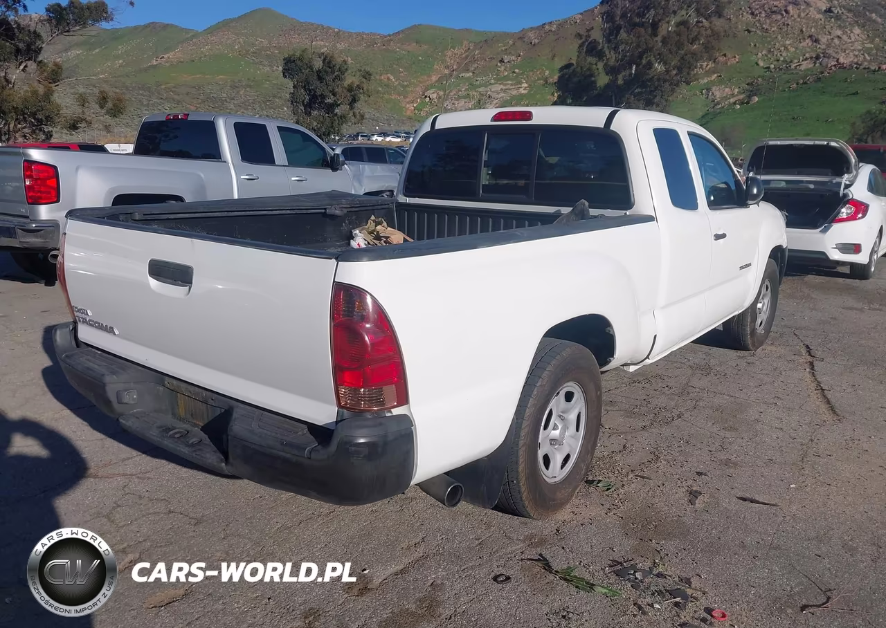 2014 Toyota Tacoma VIN:5TFTX4CN0EX046451 - 4