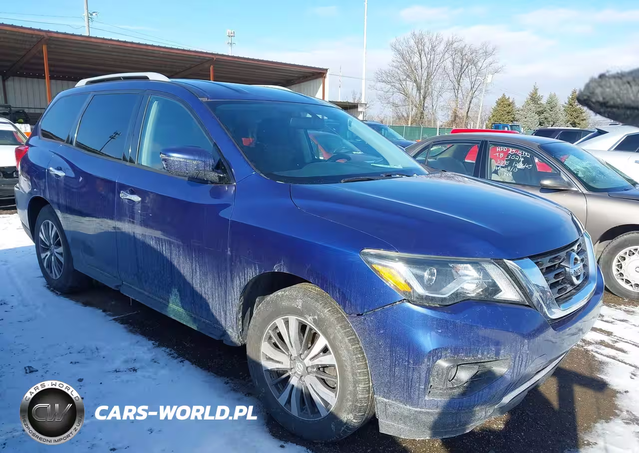 2017 Nissan Pathfinder Sv