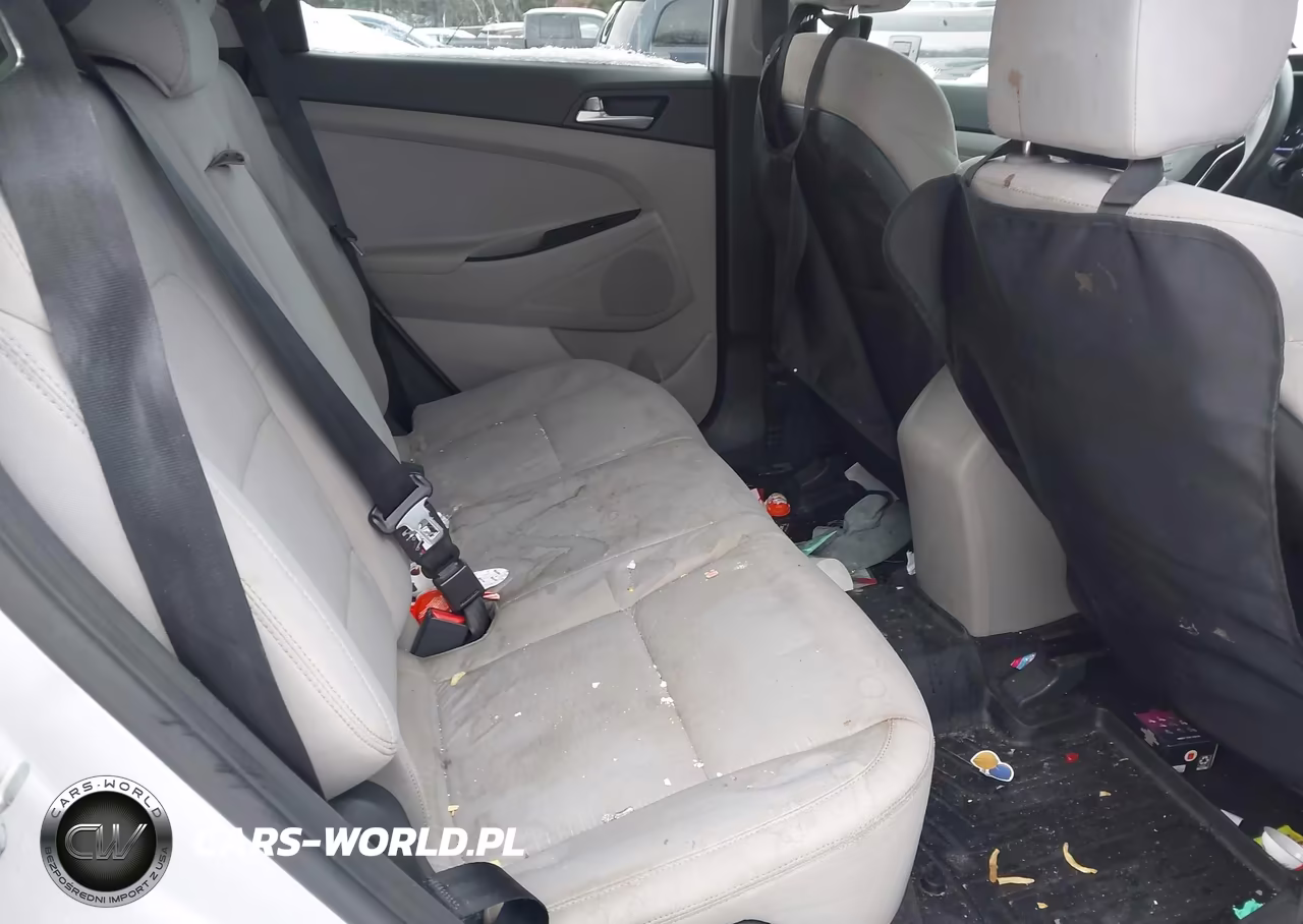 2019 Hyundai Tucson Value VIN:KM8J3CA44KU040071 - 8
